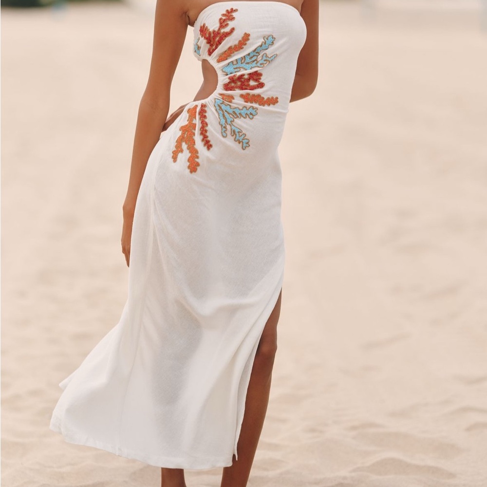 CELANDINE White Strapless Dress with Embroidered Design